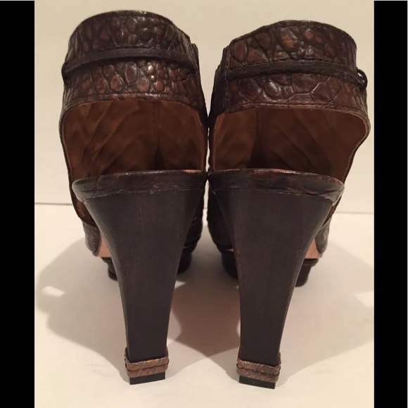 MaxAzria crocodile embossed slingback sandals 37.5 - Picture 7 of 11